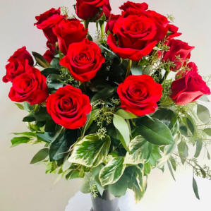 Red roses in a vase