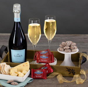 Classic Champagne Gift Basket