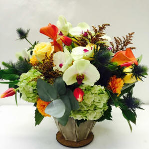 No strings attached flower bouquet with tropical flowers