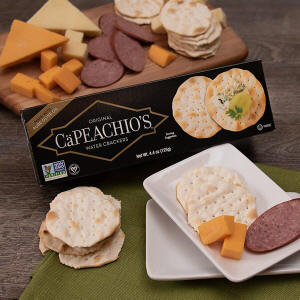 Capeachio crackers with sausage and cheese