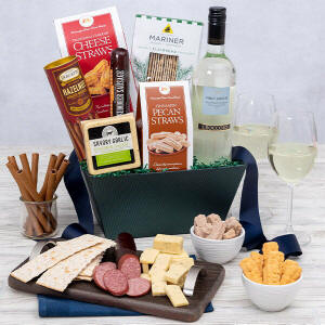 white Wine Countryside Gift Basket small